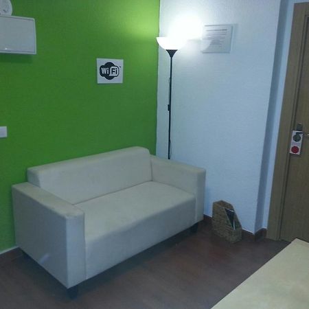 סלאמנקה Arjori Rooms Hostal מראה חיצוני תמונה