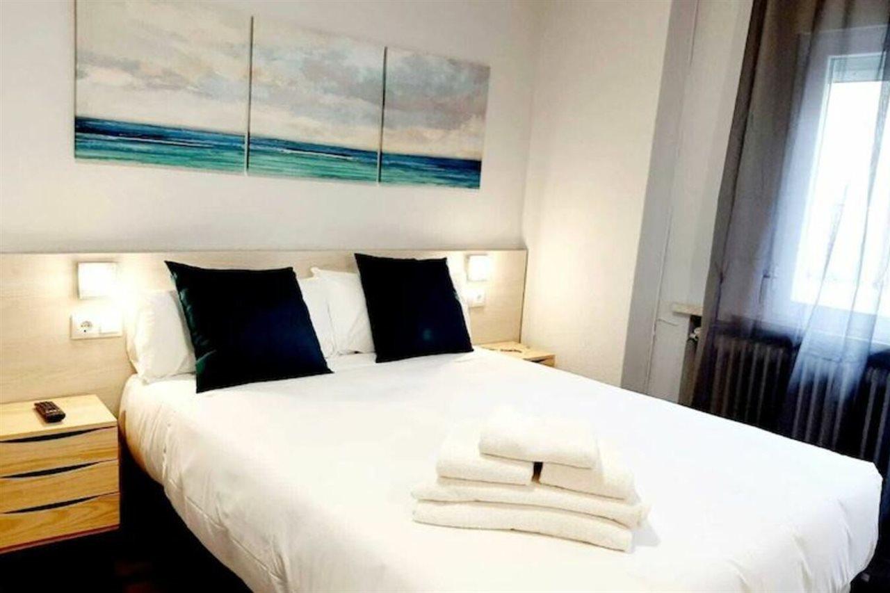 סלאמנקה Arjori Rooms Hostal מראה חיצוני תמונה