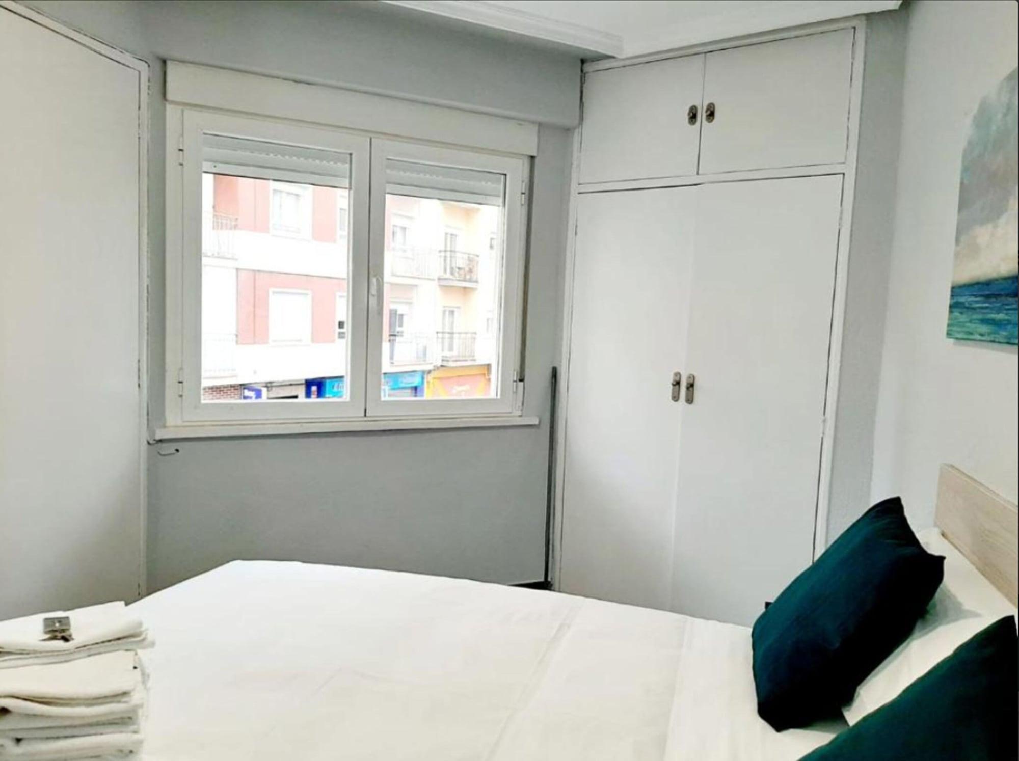 סלאמנקה Arjori Rooms Hostal מראה חיצוני תמונה