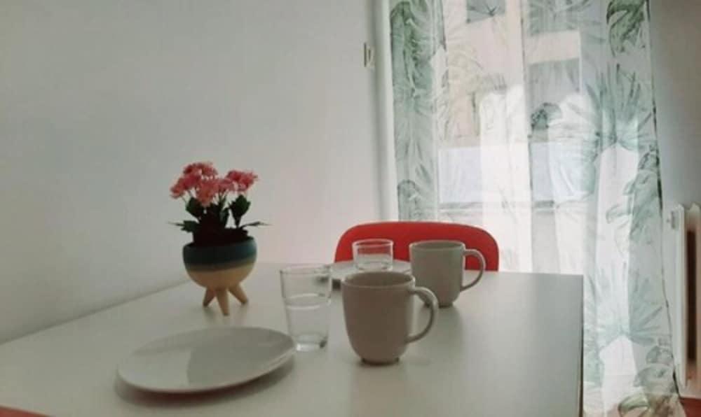 סלאמנקה Arjori Rooms Hostal מראה חיצוני תמונה