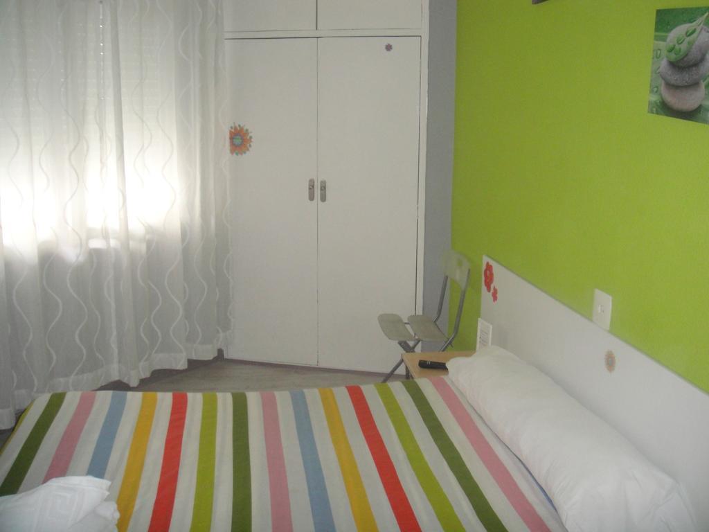 סלאמנקה Arjori Rooms Hostal מראה חיצוני תמונה