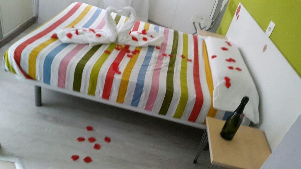 סלאמנקה Arjori Rooms Hostal מראה חיצוני תמונה