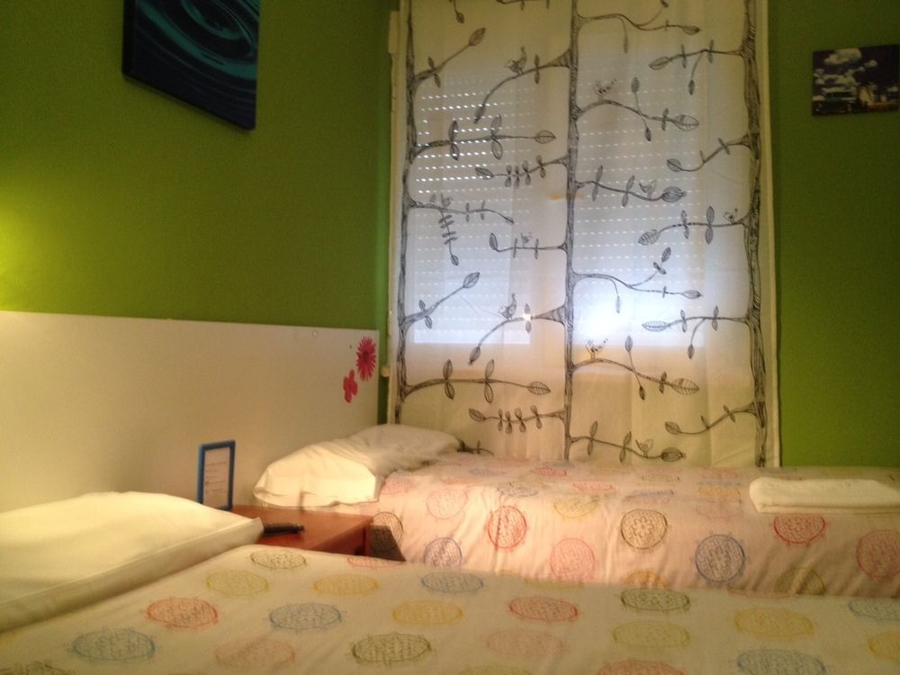 סלאמנקה Arjori Rooms Hostal מראה חיצוני תמונה
