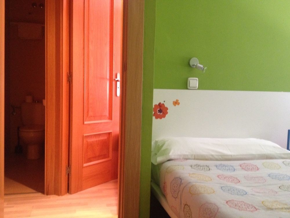 סלאמנקה Arjori Rooms Hostal מראה חיצוני תמונה
