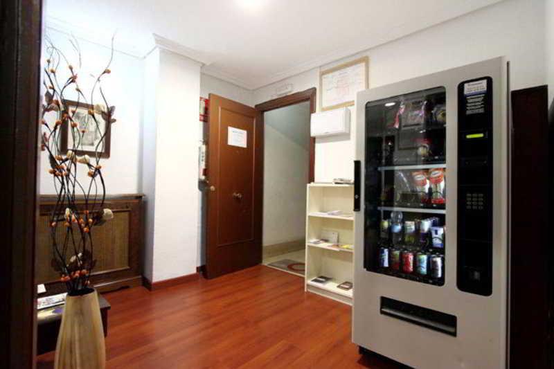 סלאמנקה Arjori Rooms Hostal מראה חיצוני תמונה